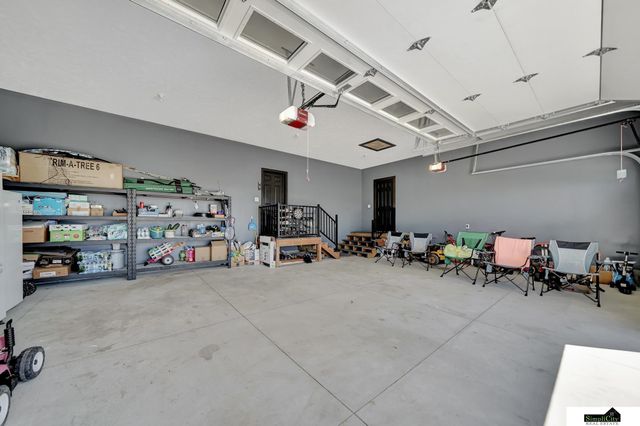 17380 S 77 Point, Hickman, NE 68372