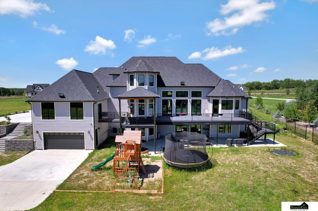 17380 S 77 Point, Hickman, NE 68372