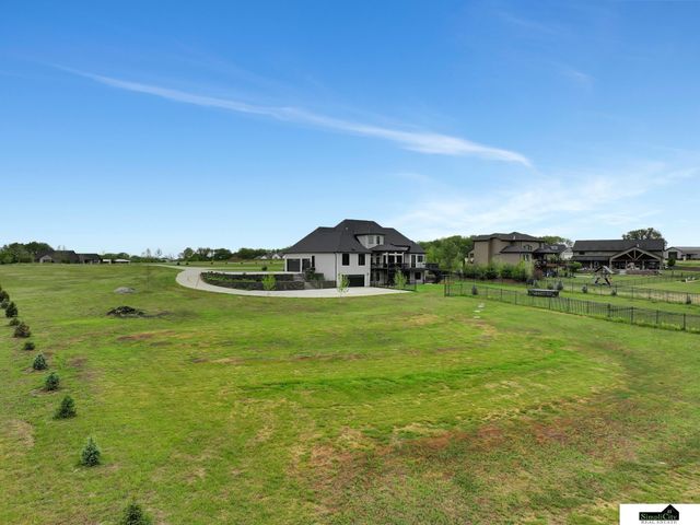 17380 S 77 Point, Hickman, NE 68372