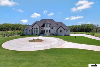 17380 S 77 Point, Hickman, NE 68372