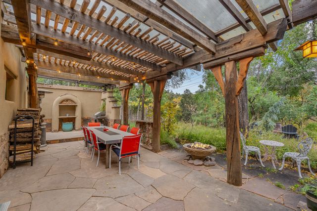 1330 Bishops Lodge Road, Santa Fe, NM 87506