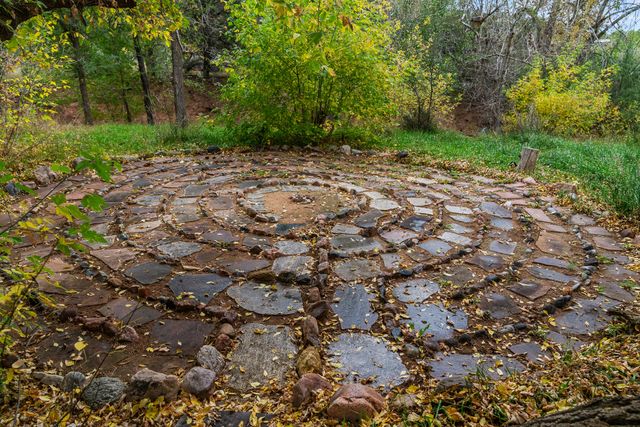 1330 Bishops Lodge Road, Santa Fe, NM 87506