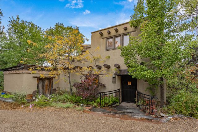1330 Bishops Lodge Road, Santa Fe, NM 87506
