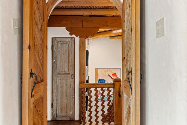 1330 Bishops Lodge Road, Santa Fe, NM 87506