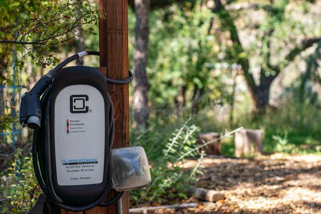 1330 Bishops Lodge Road, Santa Fe, NM 87506