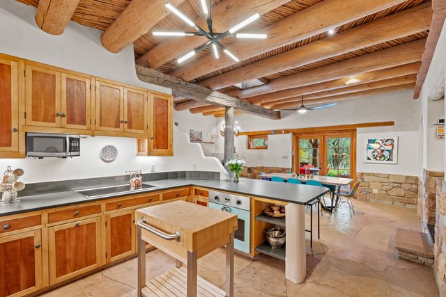 1330 Bishops Lodge Road, Santa Fe, NM 87506