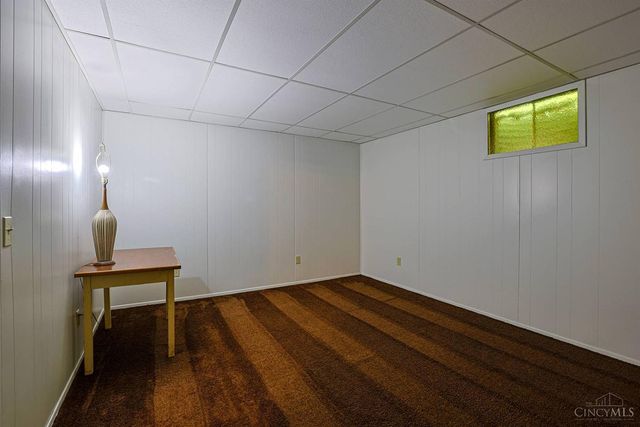 18 Oakwood Court, Springdale, OH 45246