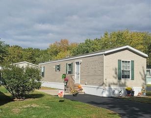 1565 M-63 #63, Benton Harbor, MI 49022