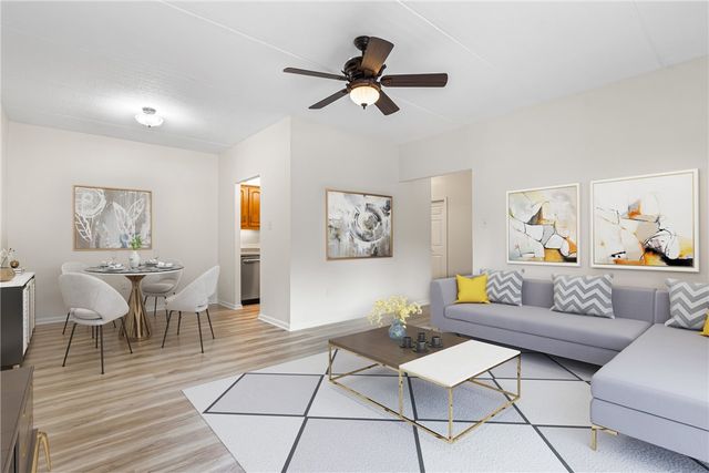 5600 Munhall Rd 201, Squirrel Hill, PA 15217