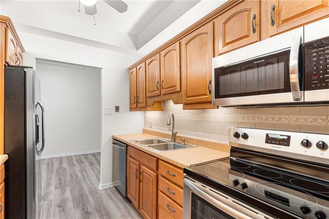 5600 Munhall Rd 201, Squirrel Hill, PA 15217