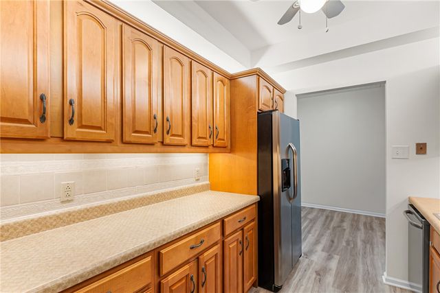 5600 Munhall Rd 201, Squirrel Hill, PA 15217