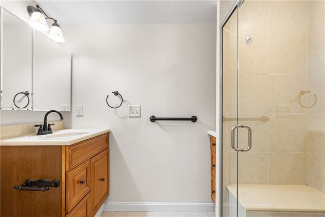 5600 Munhall Rd 201, Squirrel Hill, PA 15217