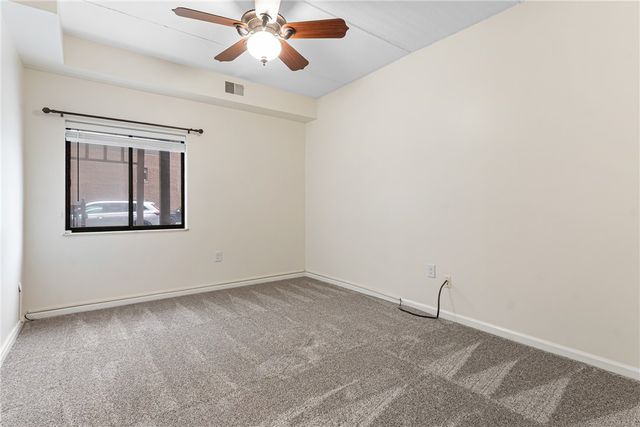 5600 Munhall Rd 201, Squirrel Hill, PA 15217