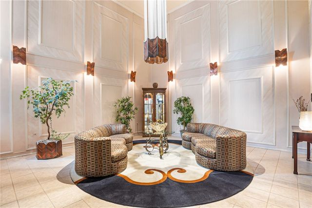 5600 Munhall Rd 201, Squirrel Hill, PA 15217