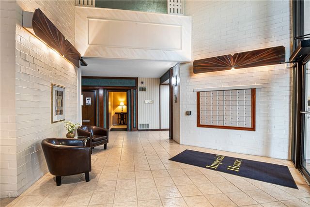 5600 Munhall Rd 201, Squirrel Hill, PA 15217