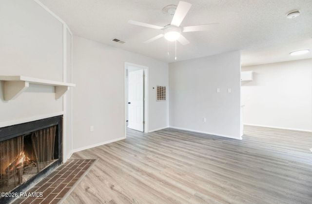 107 Meudon Street D, Duson, LA 70529