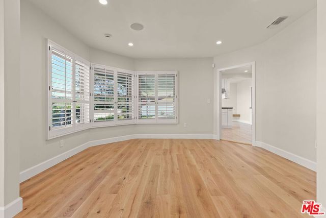 4102 S Cloverdale Avenue, Los Angeles, CA 90008