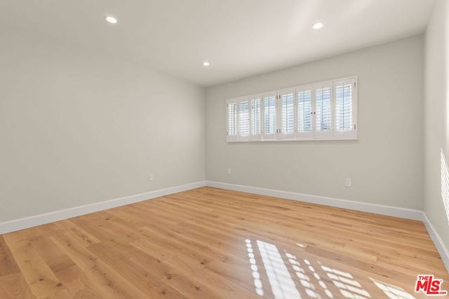 4102 S Cloverdale Avenue, Los Angeles, CA 90008