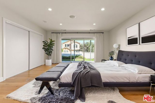 4102 S Cloverdale Avenue, Los Angeles, CA 90008