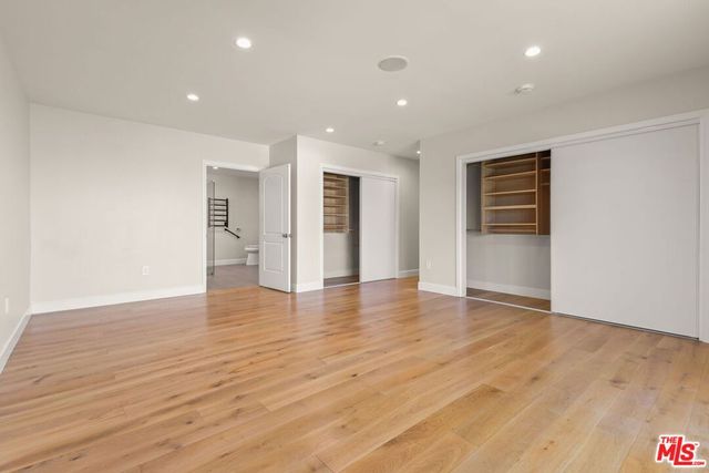 4102 S Cloverdale Avenue, Los Angeles, CA 90008