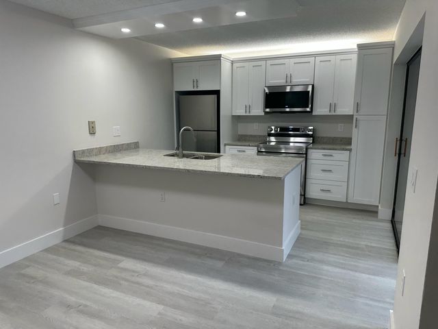 7307 73rd Way, West Palm Beach, FL 33407