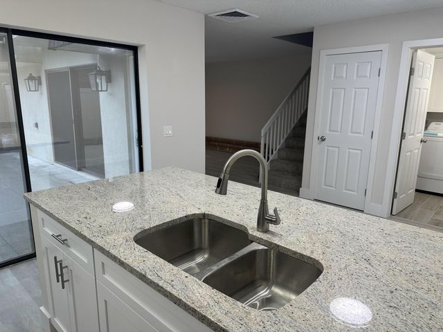 7307 73rd Way, West Palm Beach, FL 33407