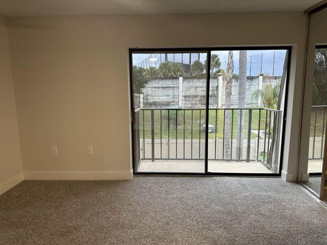 7307 73rd Way, West Palm Beach, FL 33407