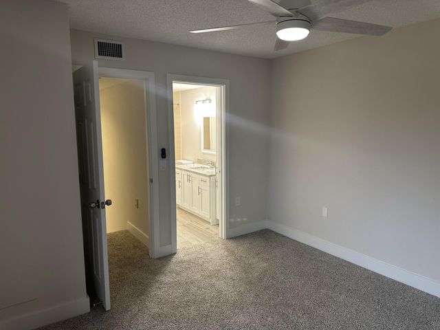 7307 73rd Way, West Palm Beach, FL 33407