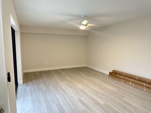 7307 73rd Way, West Palm Beach, FL 33407