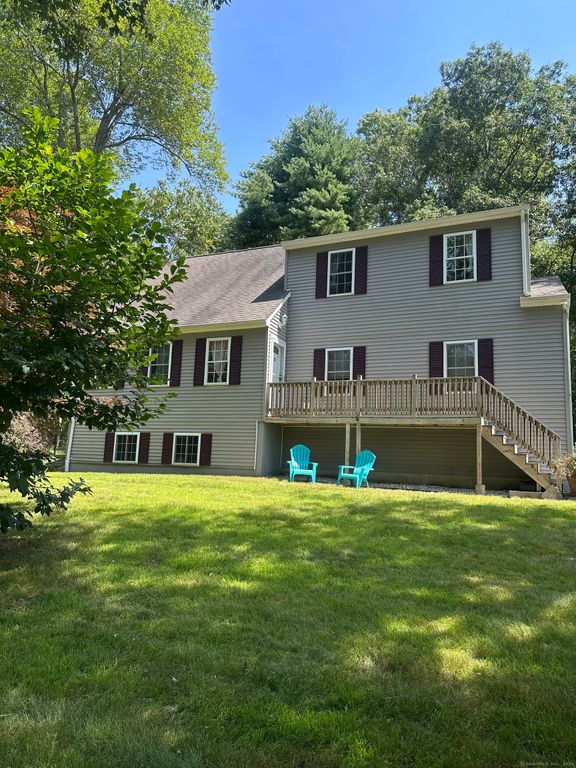 8 Juniper Lane, Plainfield, CT 06354