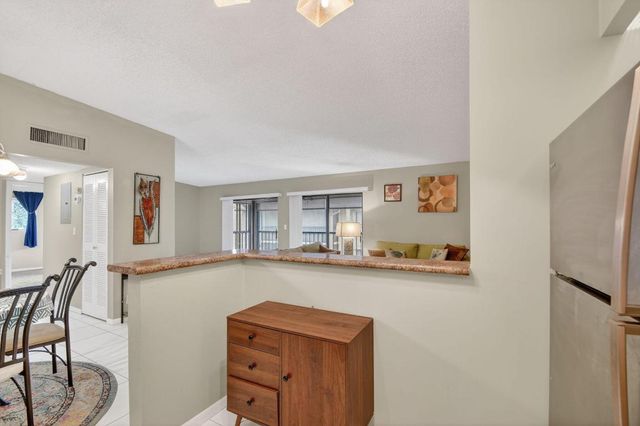 15488 Lakes Of Delray Boulevard 207, Delray Beach, FL 33484