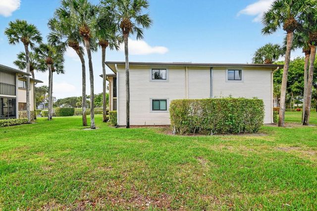 15488 Lakes Of Delray Boulevard 207, Delray Beach, FL 33484