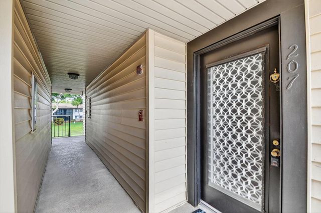 15488 Lakes Of Delray Boulevard 207, Delray Beach, FL 33484