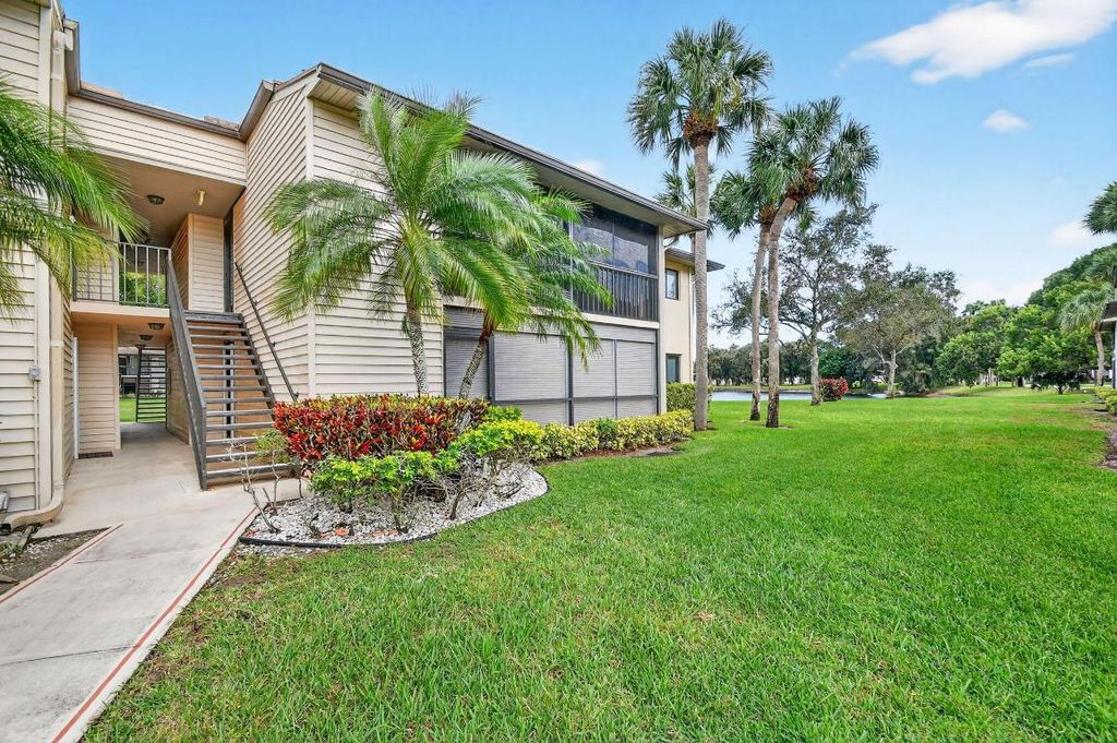 15488 Lakes Of Delray Boulevard 207, Delray Beach, FL 33484