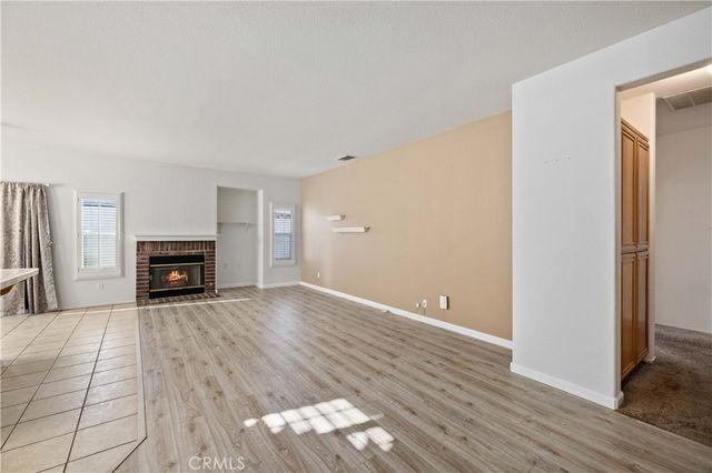 45641 Knightsbridge Street, Lancaster, CA 93534