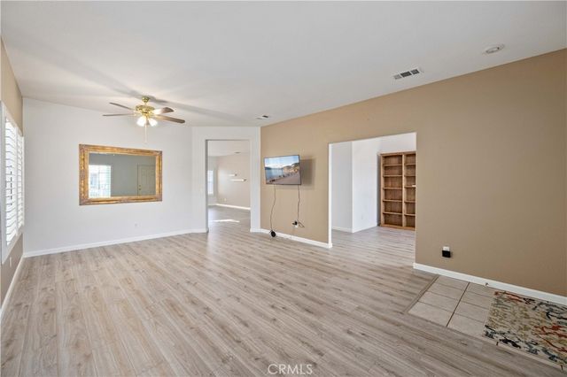 45641 Knightsbridge Street, Lancaster, CA 93534
