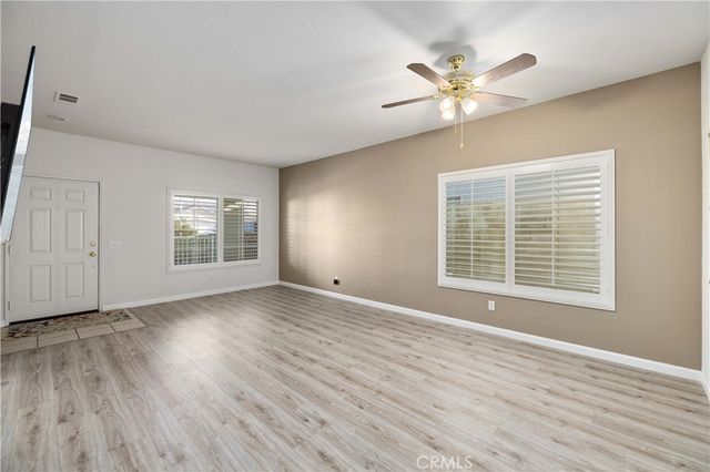 45641 Knightsbridge Street, Lancaster, CA 93534