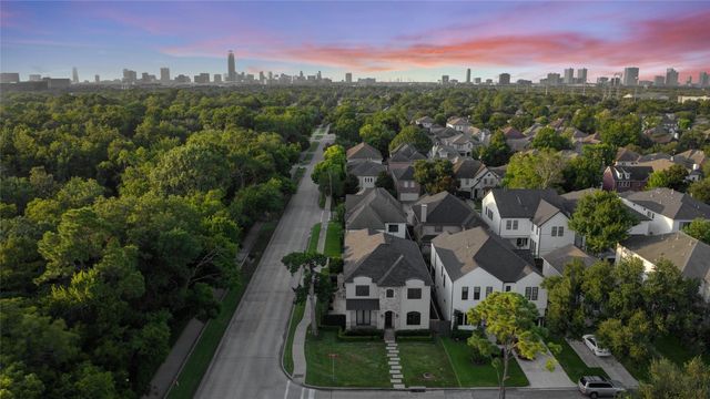4440 Jim West Street, Bellaire, TX 77401