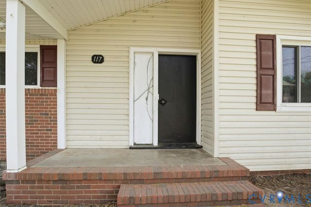 117 Homestead Dr, Colonial Heights, VA 23834