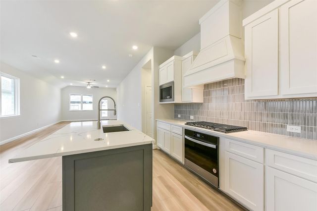 16323 Placid Stream Street, Conroe, TX 77302