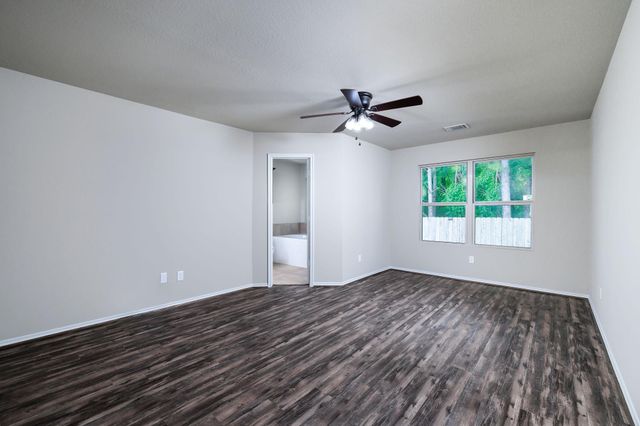 5812 Olde Oaks Drive, Conroe, TX 77378
