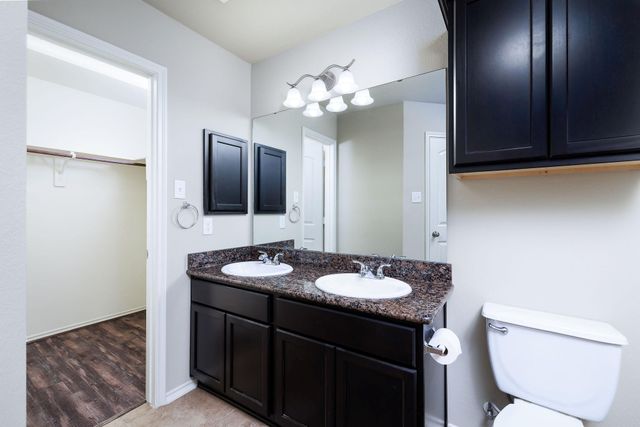 5812 Olde Oaks Drive, Conroe, TX 77378