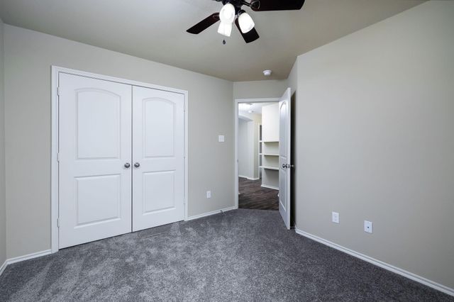 5812 Olde Oaks Drive, Conroe, TX 77378