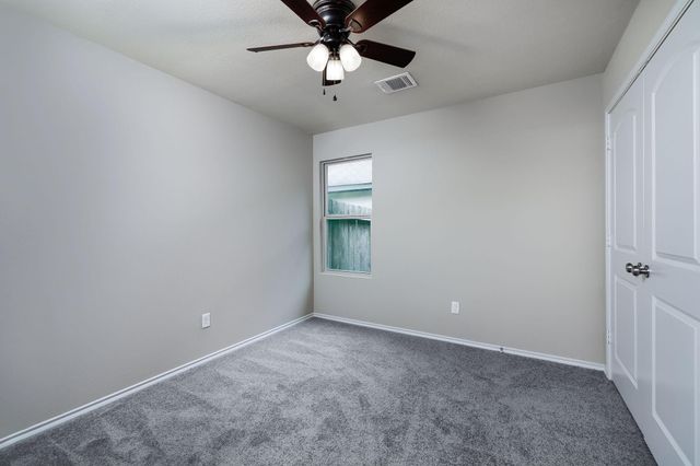5812 Olde Oaks Drive, Conroe, TX 77378