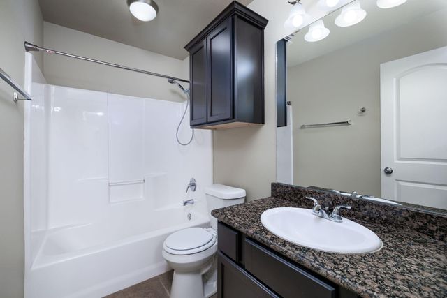 5812 Olde Oaks Drive, Conroe, TX 77378