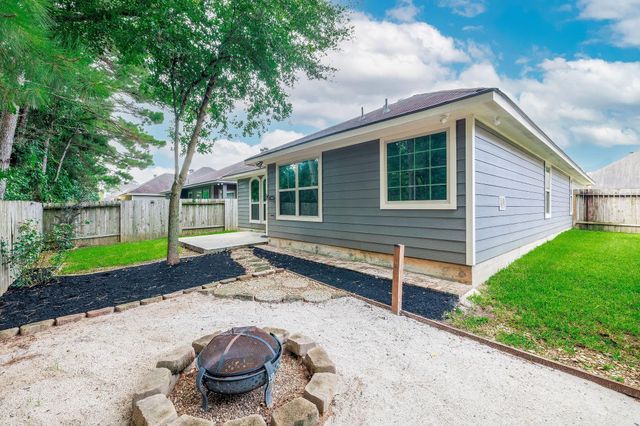 5812 Olde Oaks Drive, Conroe, TX 77378