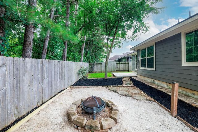 5812 Olde Oaks Drive, Conroe, TX 77378