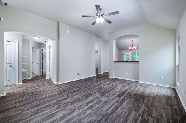 5812 Olde Oaks Drive, Conroe, TX 77378