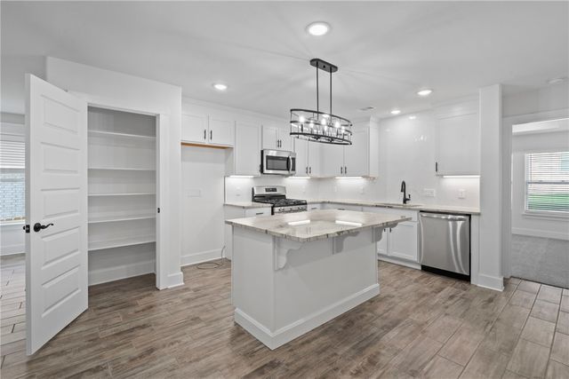 4206 SW Adams Road, Bentonville, AR 72713