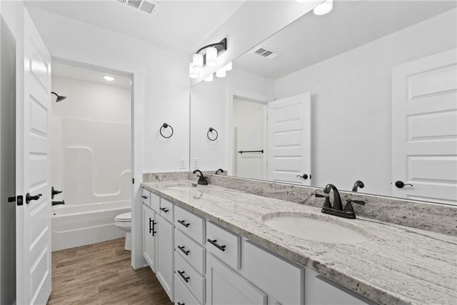 4206 SW Adams Road, Bentonville, AR 72713